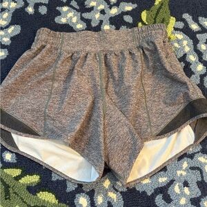 Lululemon Hotty Hot Grey, Size 6, NO LINER, 4-inch Inseam Shorts